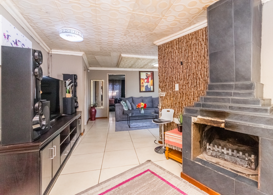 4 Bedroom Property for Sale in Cosmo City Gauteng
