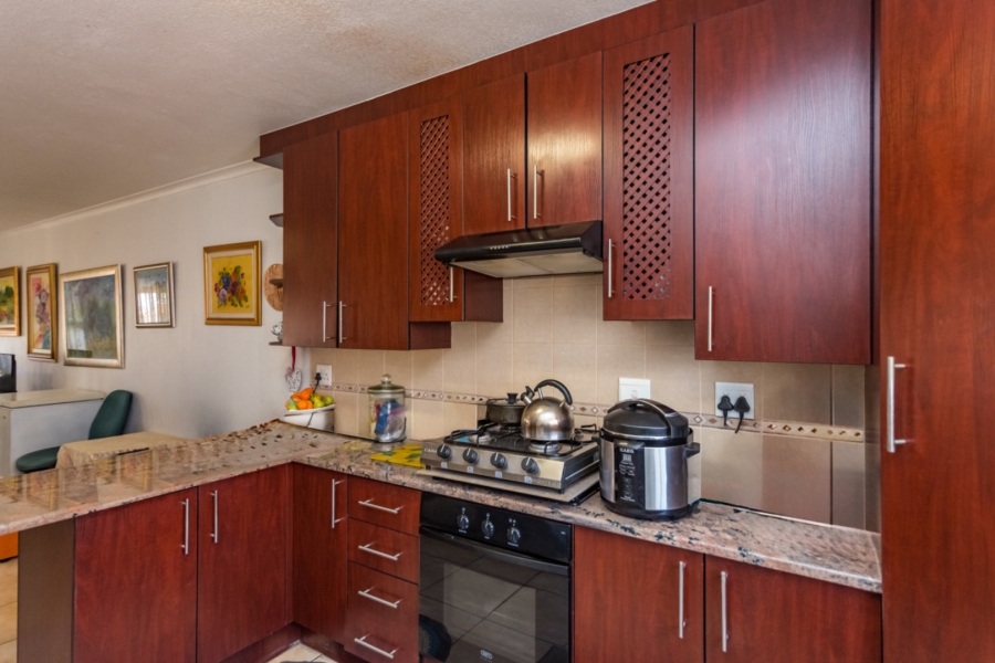 2 Bedroom Property for Sale in Monument Gauteng