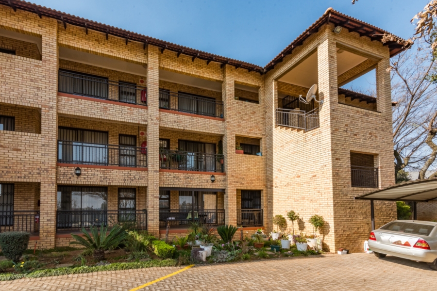 2 Bedroom Property for Sale in Monument Gauteng