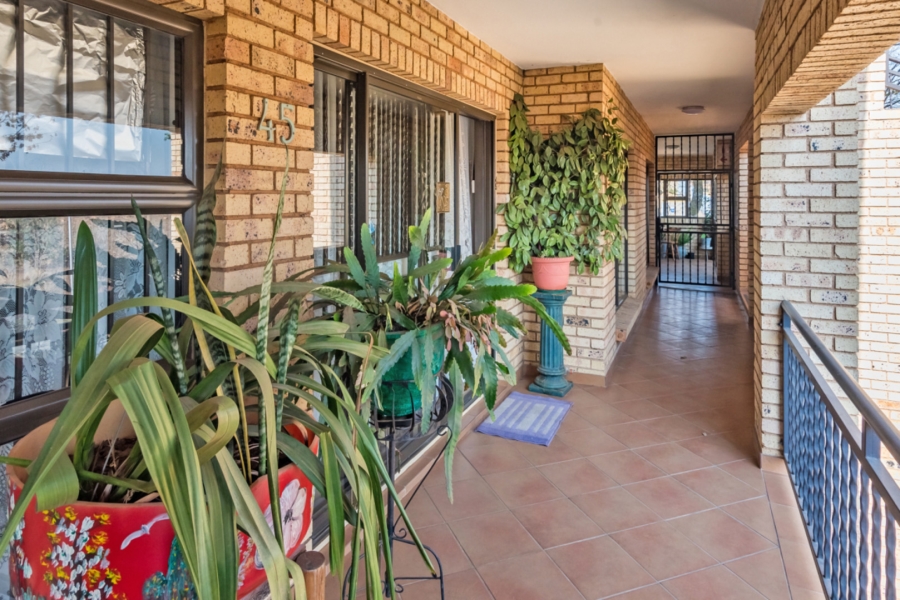 2 Bedroom Property for Sale in Monument Gauteng