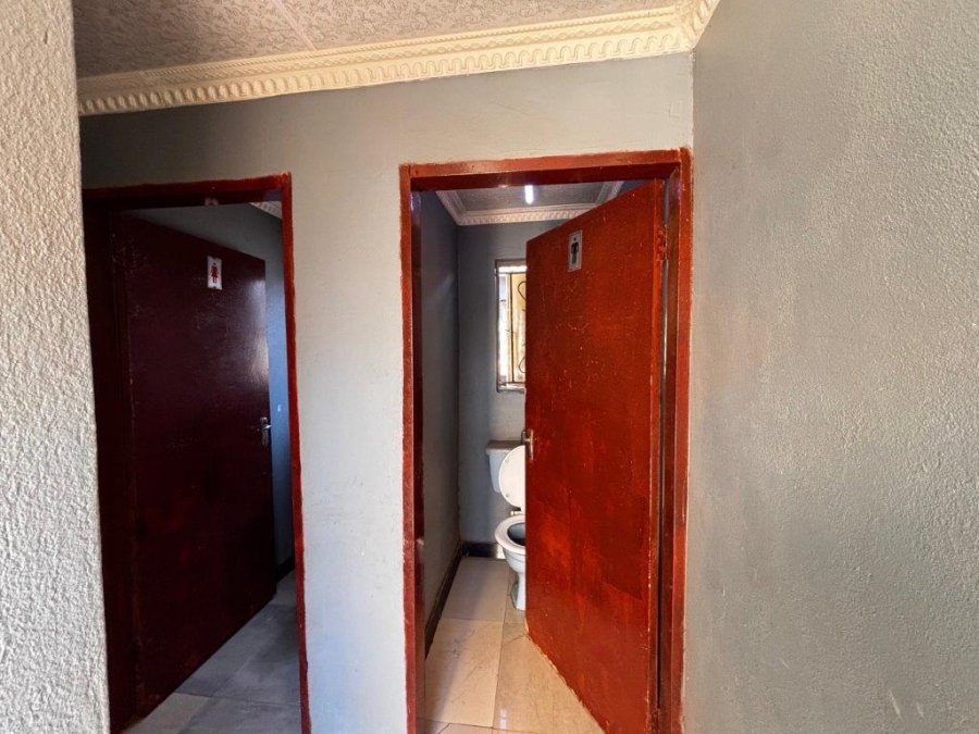 11 Bedroom Property for Sale in Siluma View Gauteng