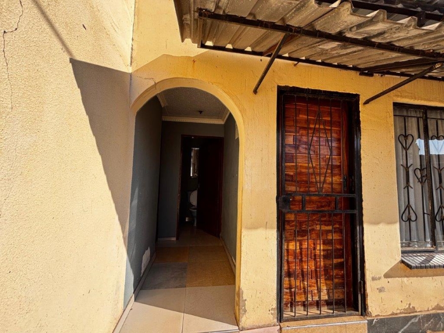 11 Bedroom Property for Sale in Siluma View Gauteng