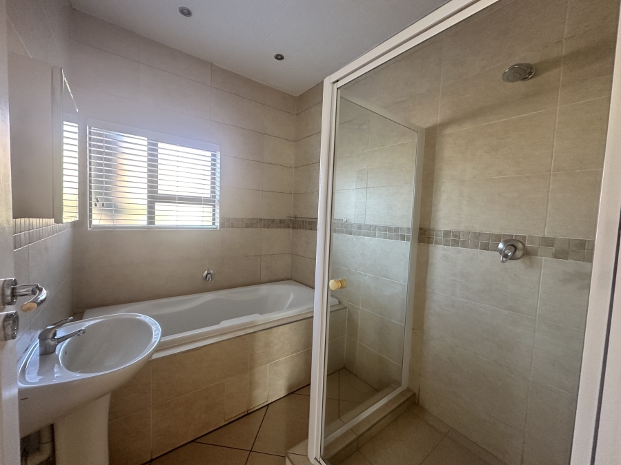 2 Bedroom Property for Sale in Liefde en Vrede Gauteng