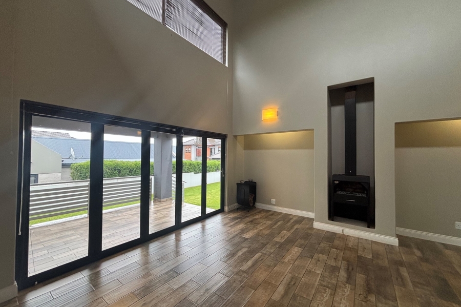 To Let 5 Bedroom Property for Rent in The Hills Game Reserve Estate Gauteng