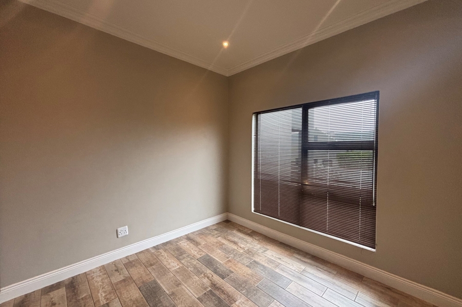 To Let 5 Bedroom Property for Rent in The Hills Game Reserve Estate Gauteng
