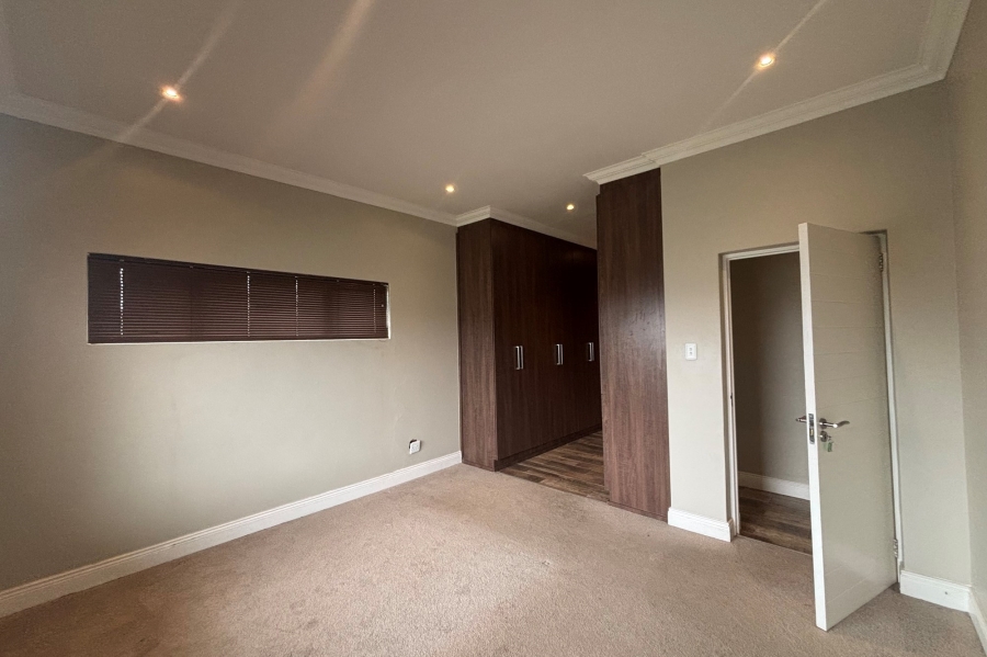 To Let 5 Bedroom Property for Rent in The Hills Game Reserve Estate Gauteng