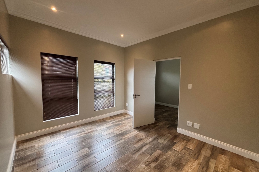 To Let 5 Bedroom Property for Rent in The Hills Game Reserve Estate Gauteng