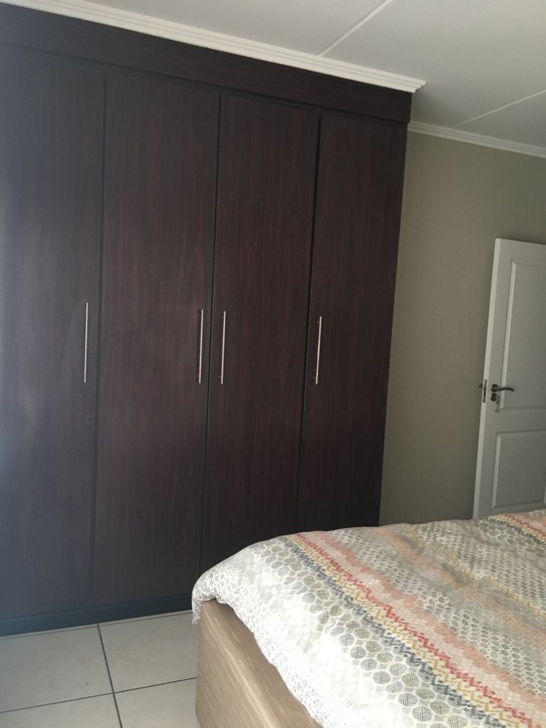 2 Bedroom Property for Sale in Greenstone Hill Gauteng