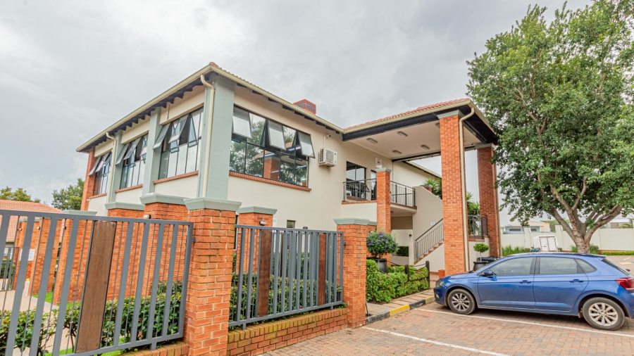 2 Bedroom Property for Sale in Greenstone Hill Gauteng