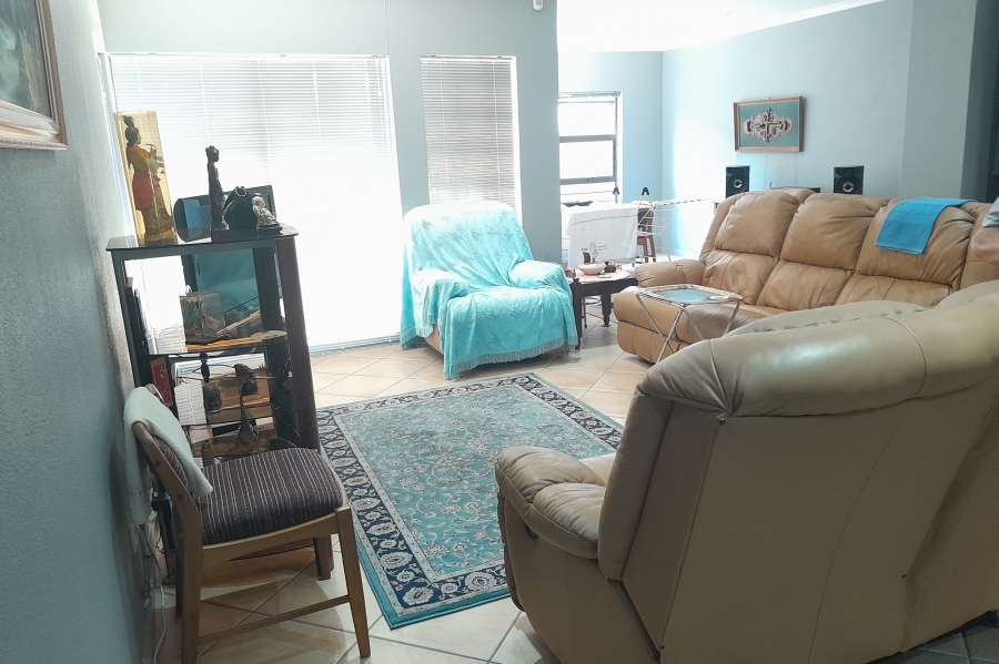 To Let 3 Bedroom Property for Rent in Beyers Park Gauteng