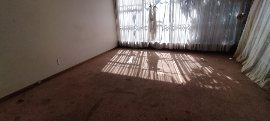 4 Bedroom Property for Sale in Westonaria Gauteng