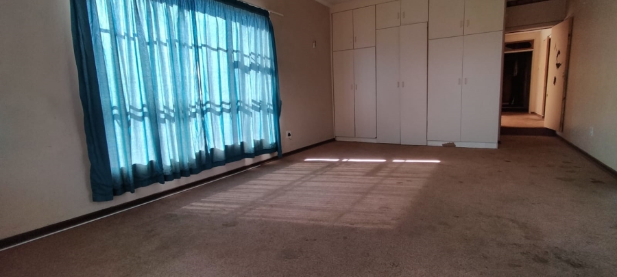 4 Bedroom Property for Sale in Westonaria Gauteng