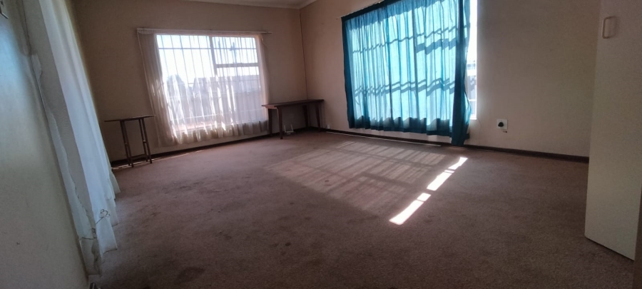 4 Bedroom Property for Sale in Westonaria Gauteng