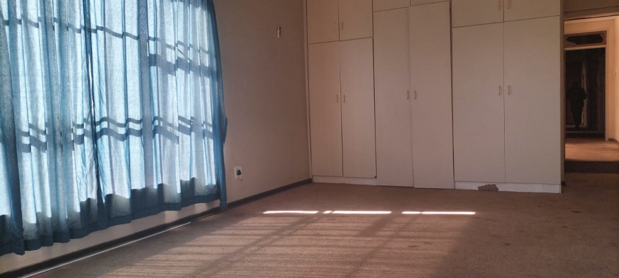 4 Bedroom Property for Sale in Westonaria Gauteng