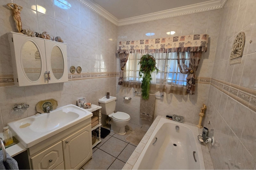3 Bedroom Property for Sale in Magalieskruin Gauteng