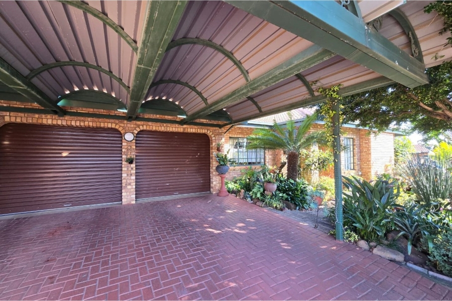 3 Bedroom Property for Sale in Magalieskruin Gauteng