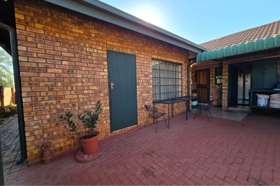 3 Bedroom Property for Sale in Magalieskruin Gauteng