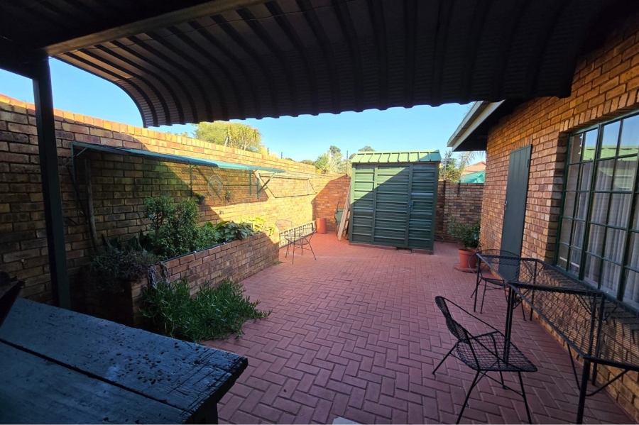 3 Bedroom Property for Sale in Magalieskruin Gauteng