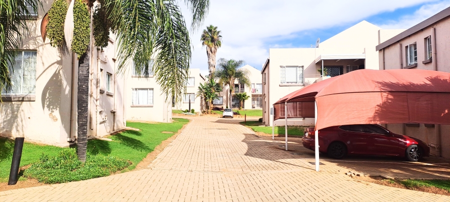 2 Bedroom Property for Sale in Garsfontein Gauteng