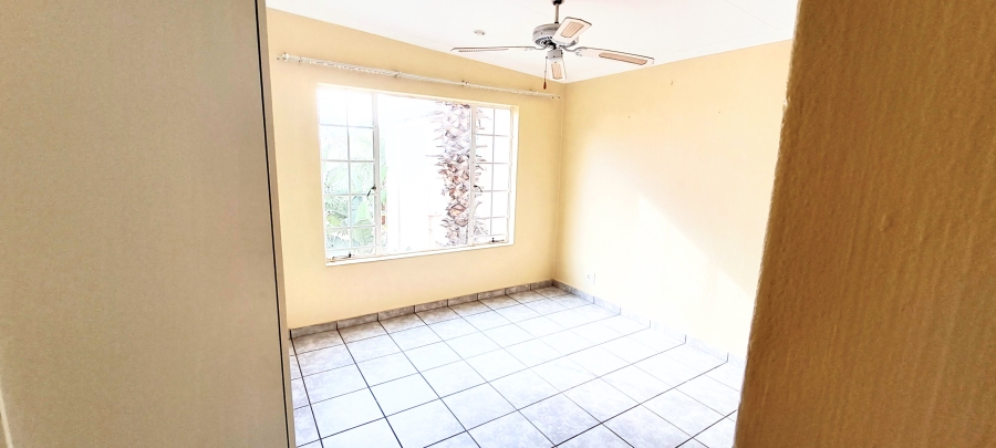 2 Bedroom Property for Sale in Garsfontein Gauteng