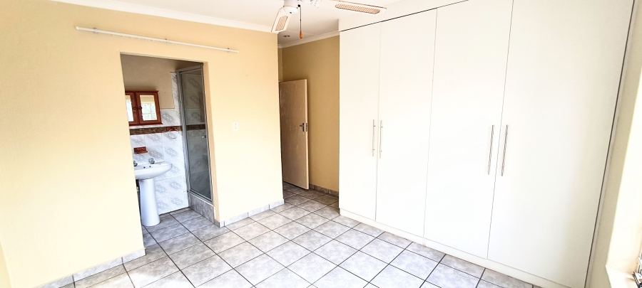 2 Bedroom Property for Sale in Garsfontein Gauteng