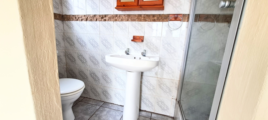 2 Bedroom Property for Sale in Garsfontein Gauteng