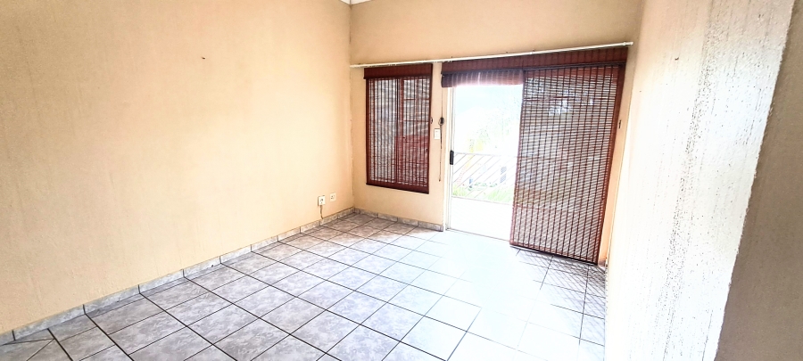 2 Bedroom Property for Sale in Garsfontein Gauteng