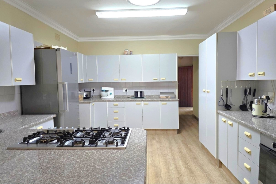 4 Bedroom Property for Sale in Glen Marais Gauteng