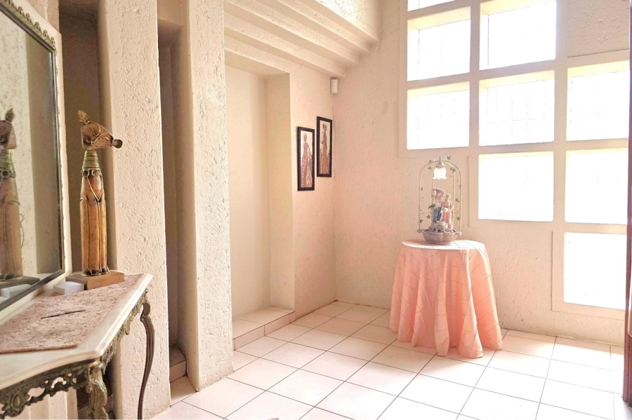 4 Bedroom Property for Sale in Glen Marais Gauteng