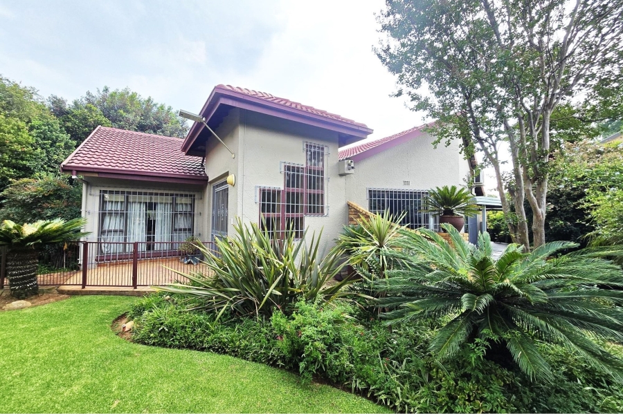 4 Bedroom Property for Sale in Glen Marais Gauteng
