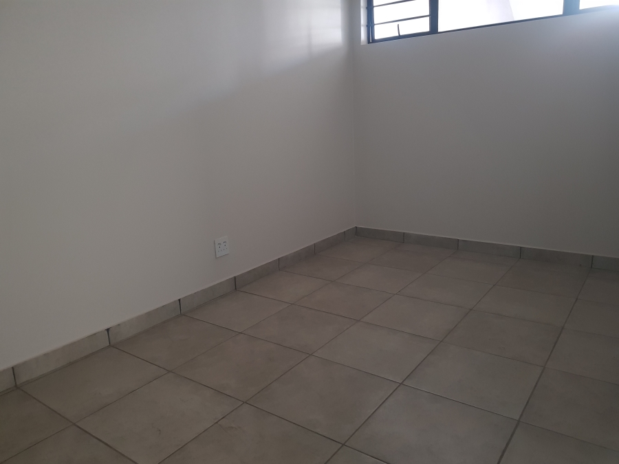 2 Bedroom Property for Sale in Raslouw Gauteng