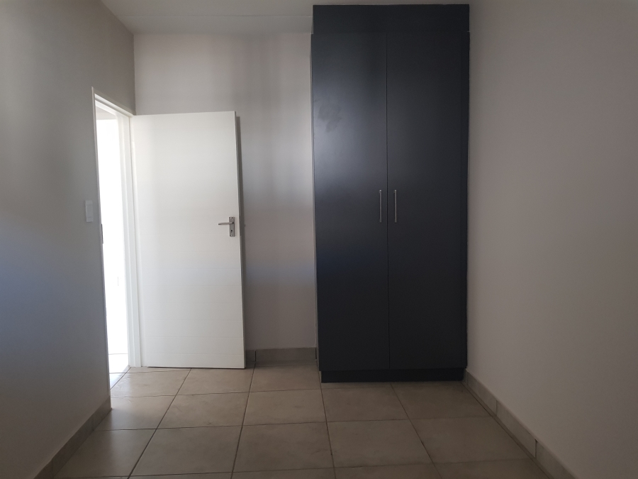 2 Bedroom Property for Sale in Raslouw Gauteng