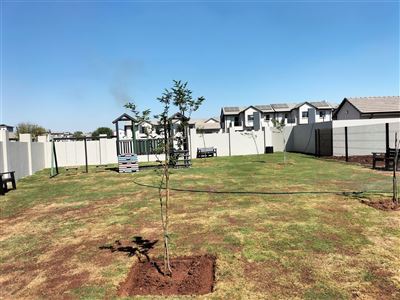 2 Bedroom Property for Sale in Raslouw Gauteng