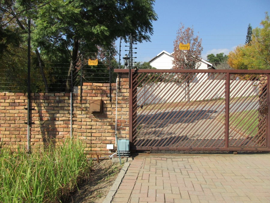 To Let 1 Bedroom Property for Rent in Randpark Ridge Gauteng