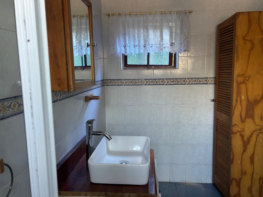 To Let 1 Bedroom Property for Rent in Waverley Gauteng