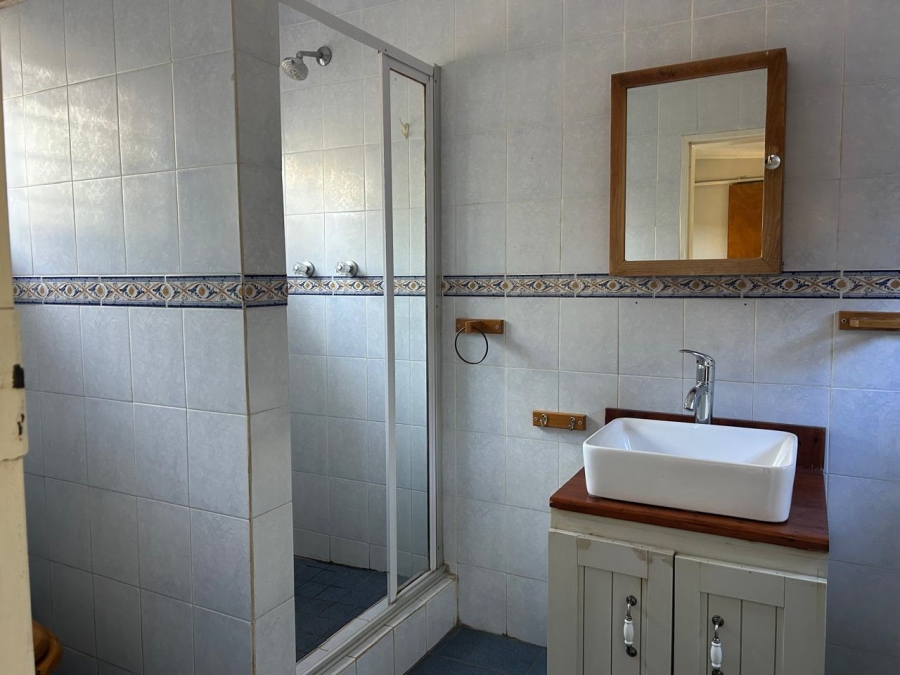 To Let 1 Bedroom Property for Rent in Waverley Gauteng