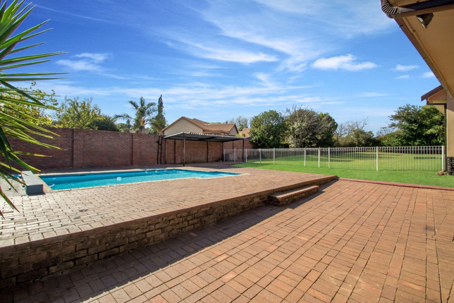 4 Bedroom Property for Sale in Greenhills Gauteng
