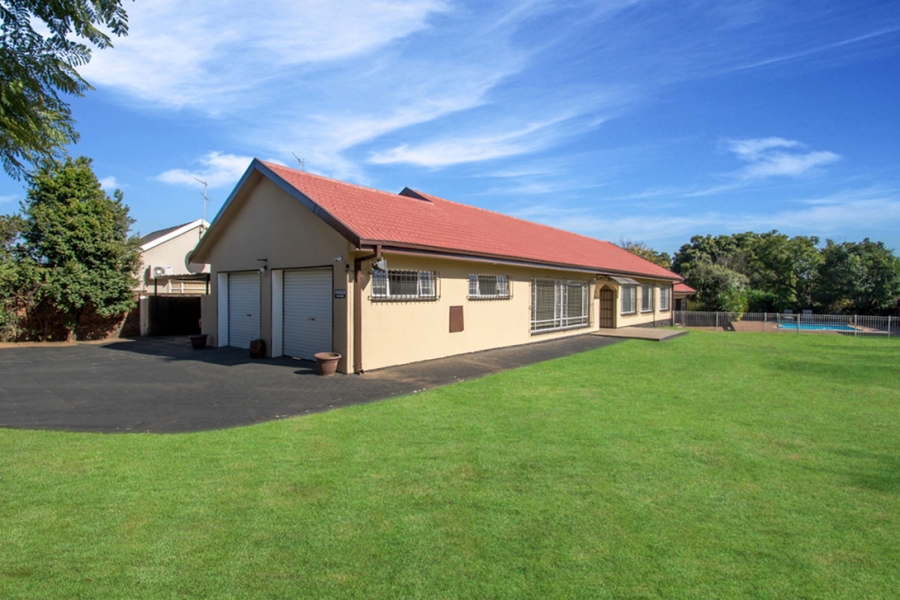 4 Bedroom Property for Sale in Greenhills Gauteng