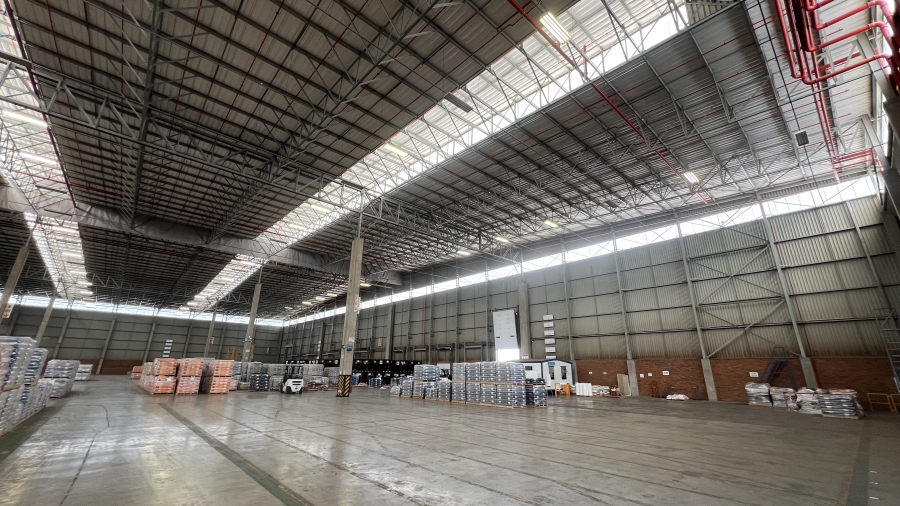 To Let commercial Property for Rent in Gosforth Park Gauteng
