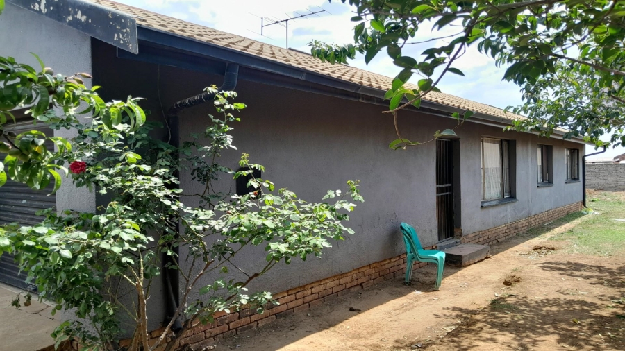3 Bedroom Property for Sale in Sebokeng Zone 10 Gauteng