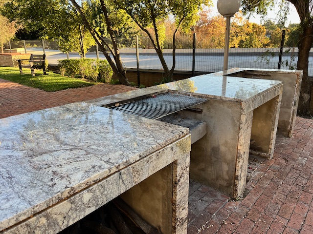 To Let 3 Bedroom Property for Rent in Sandhurst Gauteng