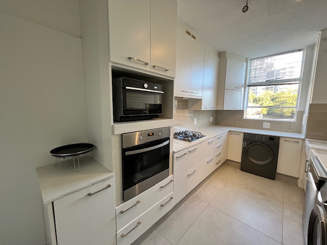 To Let 3 Bedroom Property for Rent in Sandhurst Gauteng