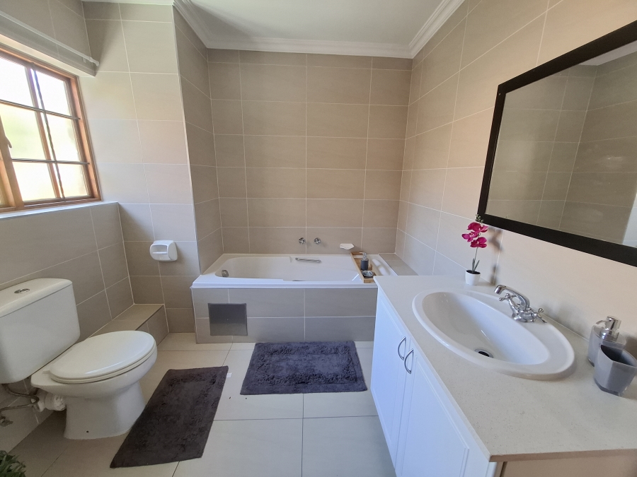 2 Bedroom Property for Sale in Equestria Gauteng