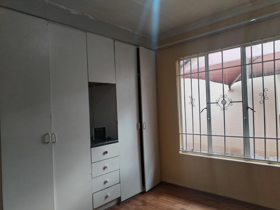2 Bedroom Property for Sale in Ormonde Gauteng