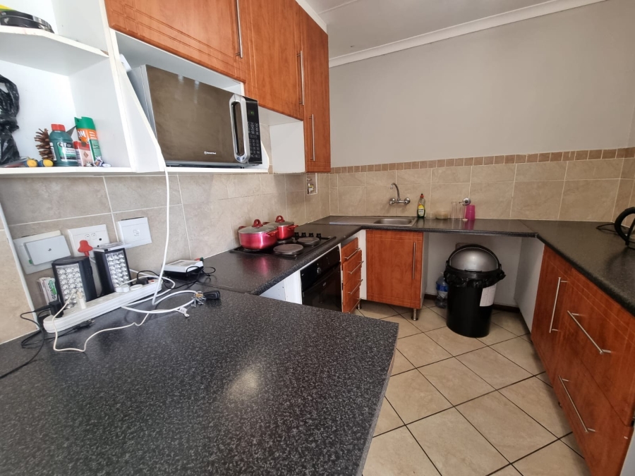 2 Bedroom Property for Sale in Noordwyk Gauteng