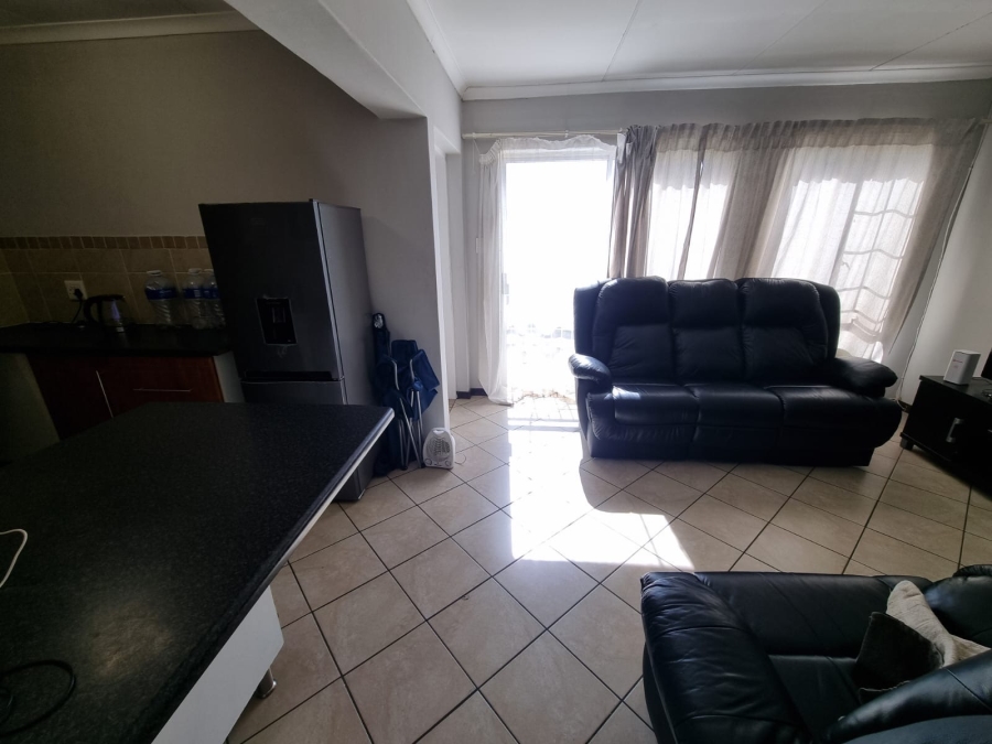 2 Bedroom Property for Sale in Noordwyk Gauteng