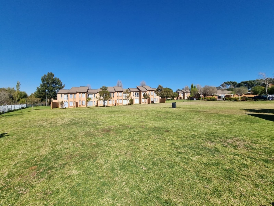 2 Bedroom Property for Sale in Noordwyk Gauteng