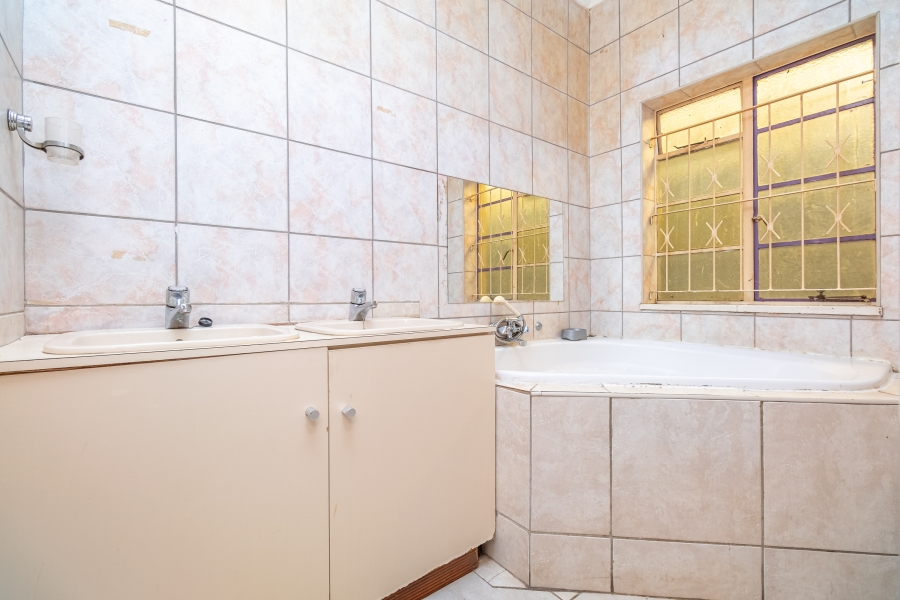 3 Bedroom Property for Sale in Kensington Gauteng