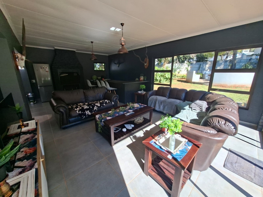 3 Bedroom Property for Sale in Helderkruin Gauteng