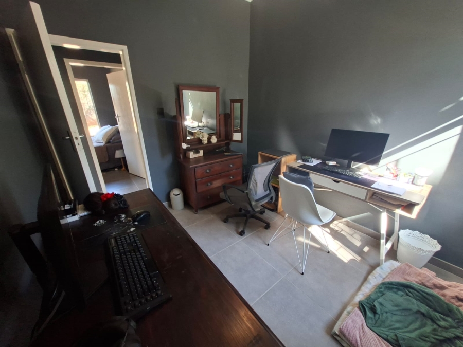 3 Bedroom Property for Sale in Helderkruin Gauteng